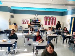 Stony Rapids Students.jpg (45 KB)